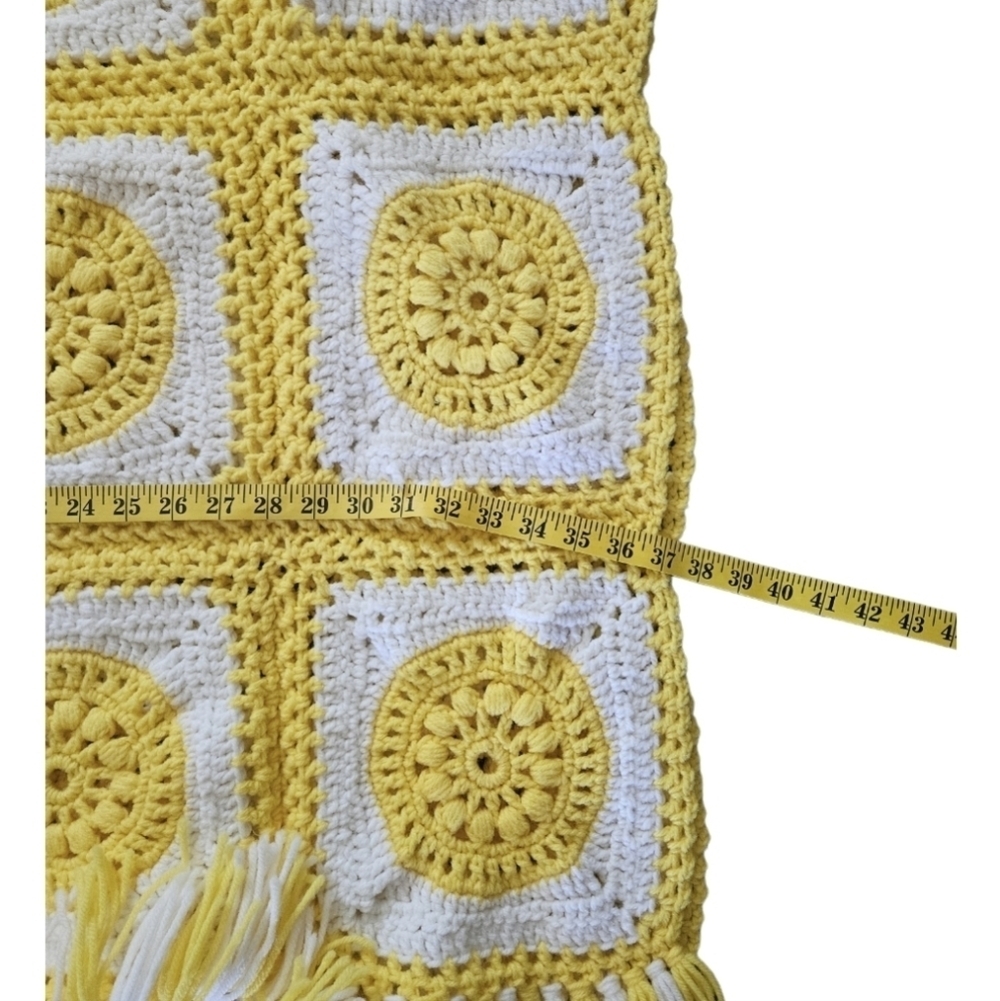 Handmade Yellow White Crochet Granny Square Blanket 37x63 Sunflower Fringe Retro - Picture 10 of 17